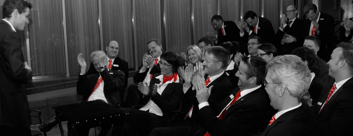 Applause at the Table Magic Show